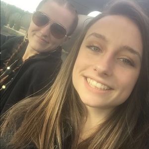 Meet your Posher, Makenzie